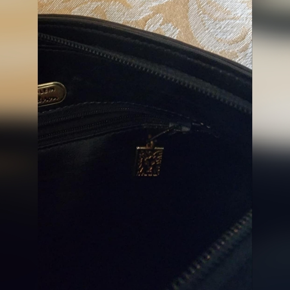 Vintage Anne Klein For Calderon Black Leather Shoulder Bag with Adjustable Strap - Picture 8 of 12